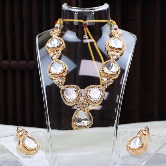 Royal Kundan Necklace & Earrings Set, JP30 - Picture 3 of 11